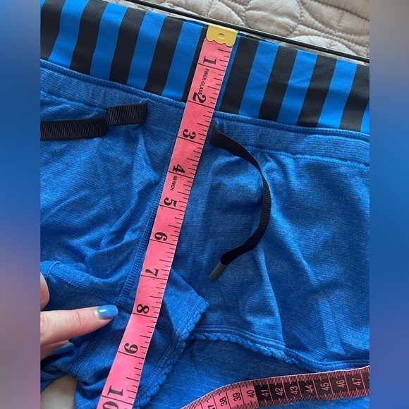 Lululemon Shorts Blue Athletic Drawstring - Picture 9 of 10